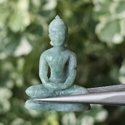 หยก แกะสลัก รูป พระ (Burmese jadeite) 18.9 กะรัต (cts.) หยก พม่า แท้