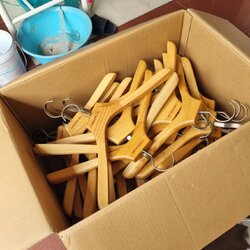 ไม้แขวน Lacoste