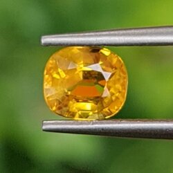 พลอย บุษราคัม yellow sapphire 1.11 กะรัต (Cts.) พลอยแท้ อัญมณีมงคลประจําวันเกิด เครื่องประดับพลอย