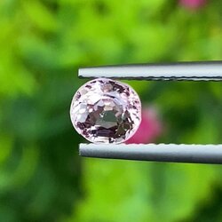 พลอย สปิเนล Spinel 0.89 กะรัต (Cts.) ดิบ Unheated พลอยแท้ อัญมณีมงคลประจําวันเกิด เครื่องประดับพลอย