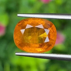 พลอย บุษราคัม Yellow Sapphire 5.08 กะรัต (Cts.) พลอยแท้ อัญมณีมงคลประจําวันเกิด เครื่องประดับพลอย