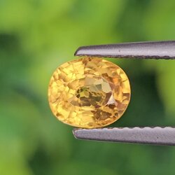 พลอย บุษราคัม yellow sapphire 1.33 กะรัต (Cts.) พลอยแท้ อัญมณีมงคลประจําวันเกิด เครื่องประดับพลอย