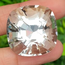 พลอย ไวท์ ควอตซ์ White Quartz 73.92 กะรัต (Cts.) พลอยแท้ อัญมณีมงคลประจําวันเกิด เครื่องประดับพลอย