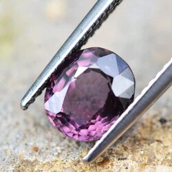 พลอย สปิเนล พม่า Spinel Myanmar 1.83 กะรัต (Cts) พลอยแท้ อัญมณีมงคลประจําวันเกิด เครื่องประดับพลอย
