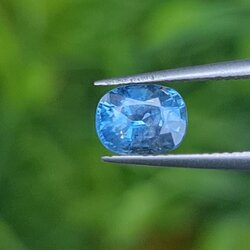 พลอย ไพลิน Blue sapphire 1.08 กะรัต (Cts.) พลอยแท้ อัญมณีมงคลประจําวันเกิด เครื่องประดับพลอย