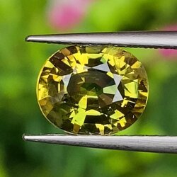 พลอย บุษราคัม yellow sapphire 2.69 กะรัต (Cts.) พลอยแท้ อัญมณีมงคลประจําวันเกิด เครื่องประดับพลอย