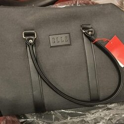 กระเป๋าสีดำELLE GSK SHOP กิ๊ฟช้อบถูกใจ สนใจกดสั่งซื้อเลย