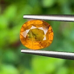 พลอย บุษราคัม yellow sapphire 1.12 กะรัต (Cts.) พลอยแท้ อัญมณีมงคลประจําวันเกิด เครื่องประดับพลอย