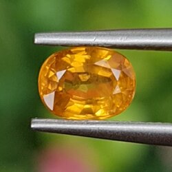 พลอย บุษราคัม yellow sapphire 1.00 กะรัต (Cts.) พลอยแท้ อัญมณีมงคลประจําวันเกิด เครื่องประดับพลอย