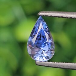 พลอย ไพลิน (Blue Sapphire) 1.55 กะรัต (Cts.) ดิบ (Unheated) พร้อมใบเซอร์ พลอยแท้ อัญมณีมงคลประจําวันเกิด เครื่องประดับพลอย