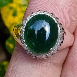หยก พม่า แท้ Jade แหวนหยก 翡翠戒指 (Jadeite ring) 2.34 กะรัต (Cts.) (Size) 51 ดิบ ไม่ผ่านการปรับปรุง (Type A) พม่า (Myanmar)