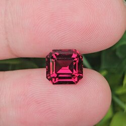 พลอย อุมบาไลต์ การ์เน็ต Umbalite Garnet 4.52 กะรัต (Cts.) ดิบ Unheated พร้อมใบเซอร์ AIG พลอยแท้ อัญมณีมงคลประจําวันเกิด เครื่องประดับพลอย