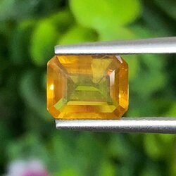 พลอย บุษราคัม yellow sapphire 1.74 กะรัต (Cts.) พลอยแท้ อัญมณีมงคลประจําวันเกิด เครื่องประดับพลอย