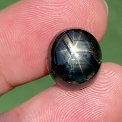 พลอย แบล็ค สตาร์ แซฟไฟร์ Black Star Sapphire 16.87 กะรัต (Cts.) ดิบ Unheated พลอยแท้ อัญมณีมงคลประจําวันเกิด เครื่องประดับพลอย