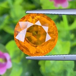 พลอย บุษราคัม (yellow sapphire) 10.23 กะรัต พร้อมใบเซอร์ พลอยแท้ อัญมณีมงคลประจําวันเกิด เครื่องประดับพลอย