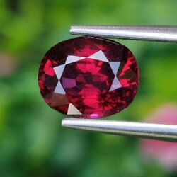 พลอย โรโดไลต์ กาเน็ท Rhodolite Garnet 3.04 กะรัต Cts.พลอยแท้ อัญมณีมงคลประจําวันเกิด เครื่องประดับพลอย