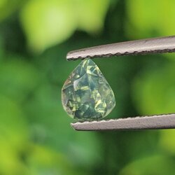 พลอย เพทาย Natural Zircon 1.09 กะรัต (Cts.) ดิบ พลอยแท้อัญมณีมงคล ประจําวันเกิด เครื่องประดับพลอย