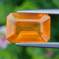 พลอย ไฟร์ โอปอล Fire Opal 4.33 กะรัต (Cts.) พลอยแท้ อัญมณีมงคลประจําวันเกิด เครื่องประดับพลอย