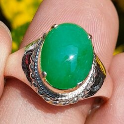 หยก พม่า แท้ Jade แหวนหยก 翡翠戒指 (Jadeite ring) 2.34 กะรัต (Cts.) (Size) 60 ดิบ ไม่ผ่านการปรับปรุง (Type A) พม่า (Myanmar)