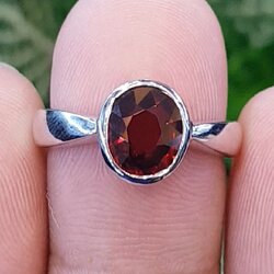 แหวน พลอยโกเมน Garnet Silver Ring (Size) 53 ตัวเรือนเงิน ชุบทองคำขาว/โรเดียม พลอยแท้ อัญมณีมงคลประจําวันเกิด เครื่องประดับพลอย