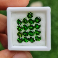 พลอย โครม ไดออพไซด์ Chrome Diopside 4.80 กะรัต (Cts.) 17 เม็ด พลอยแท้ อัญมณีมงคลประจําวันเกิด เครื่องประดับพลอย