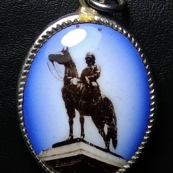 P022 ล็อกเก็ต ร.5 หลังยันต์ห้า