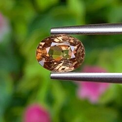 พลอย เพทาย (Zircon) 1.20 กะรัต (Cts.) พลอยแท้ อัญมณีมงคลประจําวันเกิด เครื่องประดับพลอย