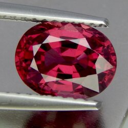 พลอย โรโดไลต์ กาเน็ท Rhodolite Garnet 2.11 กะรัต Cts.พลอยแท้ อัญมณีมงคลประจําวันเกิด เครื่องประดับพลอย