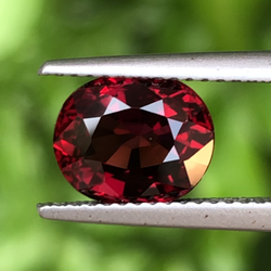 พลอย โรโดไลต์ กาเน็ท Rhodolite Garnet 3.16 กะรัต Cts. พร้อมใบเซอร์ พลอยแท้ อัญมณีมงคลประจําวันเกิด เครื่องประดับพลอย