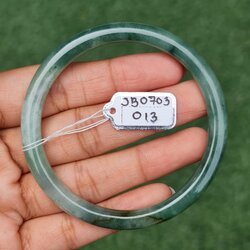 JB0703-013 หยก พม่า แท้ Jade กำไลหยก (Jadeite bracelet) พม่า (Myanmar) 59.3 มม.