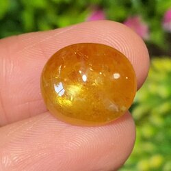 พลอย บุษราคัม yellow sapphire 10.10 กะรัต (Cts.) พลอยแท้ อัญมณีมงคลประจําวันเกิด เครื่องประดับพลอย