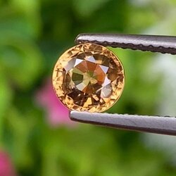 พลอย เพทาย (Zircon) 1.65 กะรัต (Cts.) พลอยแท้ อัญมณีมงคลประจําวันเกิด เครื่องประดับพลอย