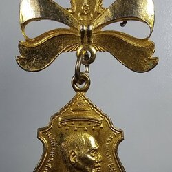 A1677 เหรียญมหาสวัสดิ์ชัยมงคล สมเด็จพระสังฆราช ป๋า วัดโพธิ์ หลัง หลวงพ่อสด วัดปากน้ำ