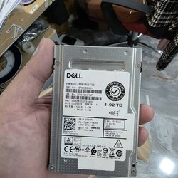 Harddisk Dell SAS SSD U2 1.92TB ใช้กับ R340 540 640 740 ขึ้นไป