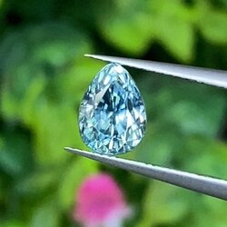 พลอย เพทาย (Zircon) 2.52 กะรัต (Cts.) พลอยแท้ อัญมณีมงคลประจําวันเกิด เครื่องประดับพลอย