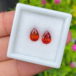 พลอย คู่ ออเรนจ์ แซฟไฟร์ Orange Sapphire 2 เม็ด 1.92 กะรัต (Cts.) พลอยแท้ อัญมณีมงคลประจําวันเกิด เครื่องประดับพลอย