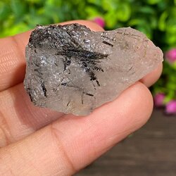 ก้อน ไหมดำ ควอตซ์ แก้วขนเหล็ก Black Rutilated Quartz Rough 76.54 กะรัต Cts. พลอยแท้ อัญมณีมงคลประจําวันเกิด เครื่องประดับพลอย