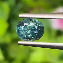 พลอย เขียวส่อง Blue-Green Sapphire 1.06 กะรัต (Cts.) ดิบ (Unheated) พลอยแท้ อัญมณีมงคลประจําวันเกิด เครื่องประดับพลอย