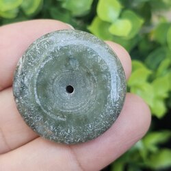 หยก พม่า แท้ Jade จี้โดนัทหยก (Bi-dise jadeite) พม่า (Myanmar) 75.03 กะรัต (Cts.)