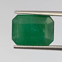 พลอย มรกต Natural Emerald แซมเบีย 6.23 กะรัต (Cts.) พร้อมใบเซอร์ พลอยแท้ อัญมณีมงคลประจําวันเกิด เครื่องประดับพลอย