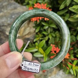 JB6804010 หยก พม่า แท้ Jade กำไลหยก 62.3 มม. (Jadeite bracelet) พม่า (Myanmar)