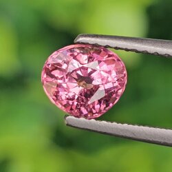 พลอย ชมพู ทัวร์มารีน (Pink Tourmaline) 1.32 กะรัต (Cts.) อัญมณีมงคลประจําวันเกิด เครื่องประดับพลอย