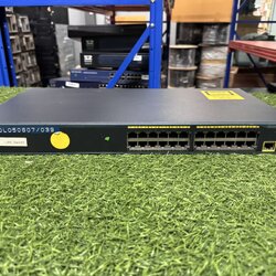Switch Cisco WS-C2960-24TT-L