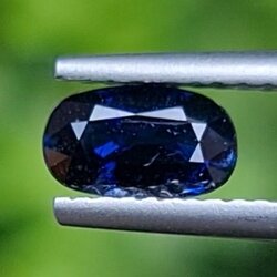 พลอย ไพลิน blue sapphire 0.81 กะรัต (Cts.) ดิบ Unheated พลอยแท้ อัญมณีมงคลประจําวันเกิด เครื่องประดับพลอย