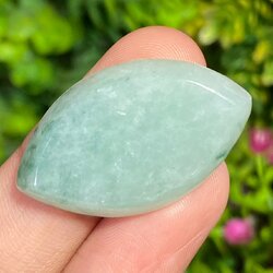 หยกพม่าเจียรนัย (Burmese jade ) 30.26 กะรัต หยกพม่า (jadeite)