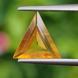 พลอย บุษราคัม yellow sapphire 1.45กะรัต (Cts.) พลอยแท้ อัญมณีมงคลประจําวันเกิด เครื่องประดับพลอย