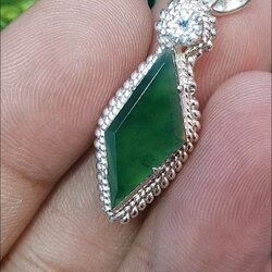 หยก พม่า แท้ Jade จี้หยก 翡翠吊坠 (Jade Pendant) พลอยแท้ อัญมณีมงคลประจําวันเกิด เครื่องประดับพลอย