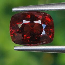 พลอย สปิเนล (Spinel) 2.09 กะรัต (Cts.) ดิบ (Unheated) พลอยแท้ อัญมณีมงคลประจําวันเกิด เครื่องประดับพลอย