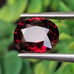 พลอย สปิเนล (Spinel) 1.94 กะรัต (Cts.) ดิบ (Unheated) พลอยแท้ อัญมณีมงคลประจําวันเกิด เครื่องประดับพลอย