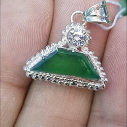 หยก พม่า แท้ Jade จี้หยก 翡翠吊坠 (Jade Pendant) พลอยแท้ อัญมณีมงคลประจําวันเกิด เครื่องประดับพลอย